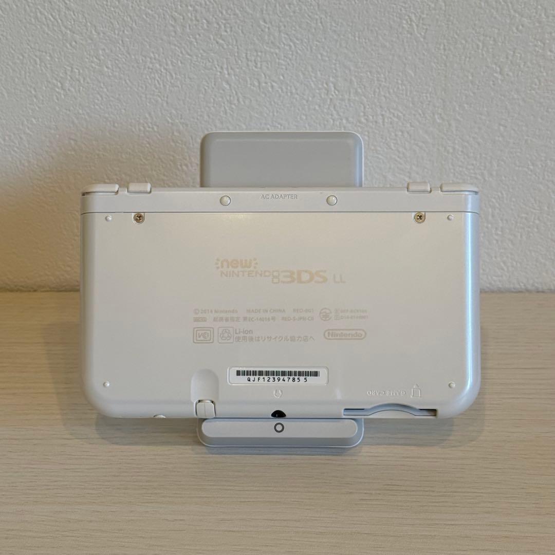 Newニンテンドー3DS LL パールホワイト 箱付き 3-074