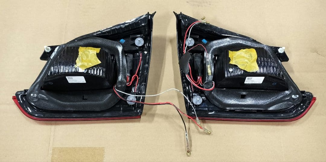 スバル レヴォーグ VM4/VMG 純正加工品 LEDテールランプ ゲート側左右