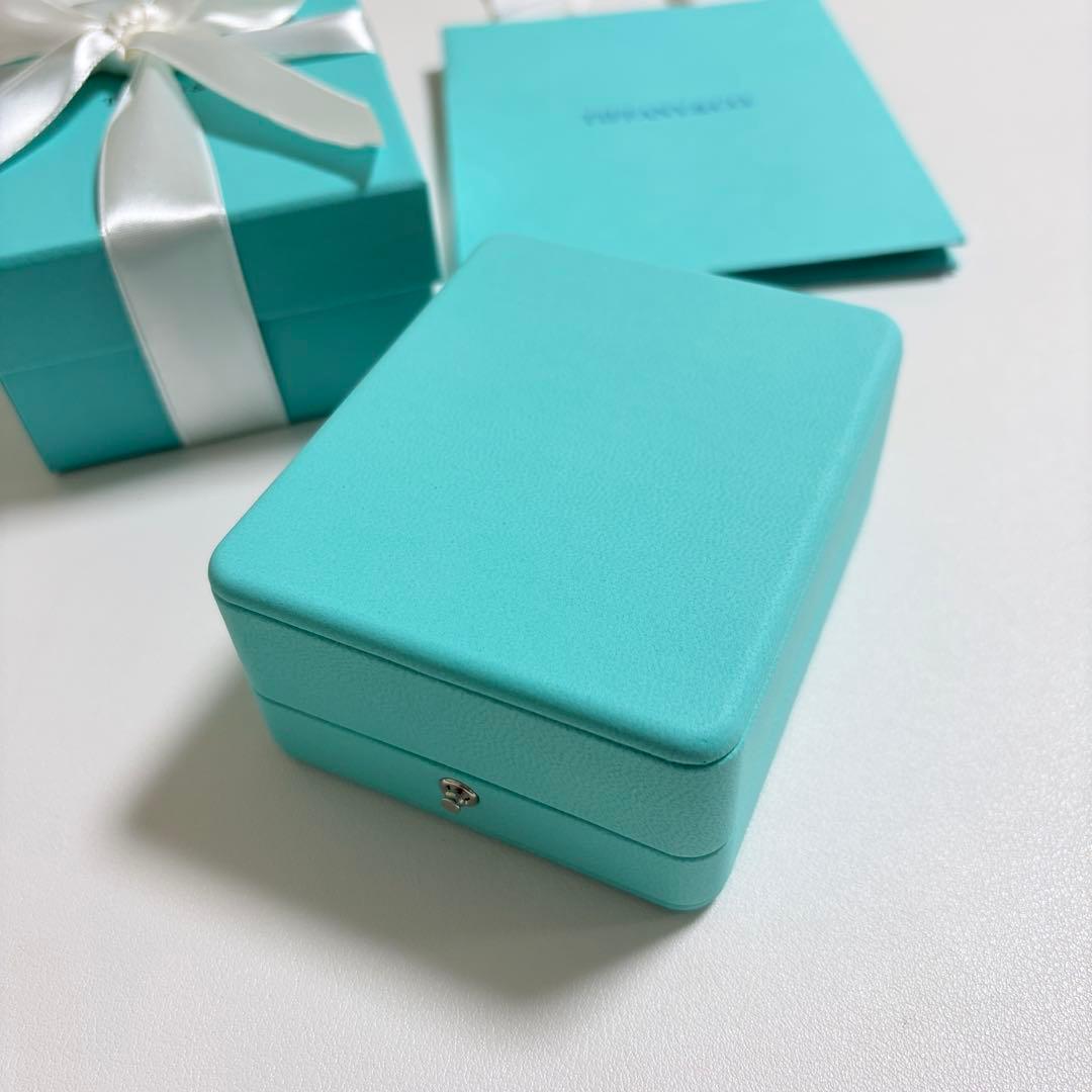 美品　ティファニー　ネックレスケース　空箱　リボン付き　ブルーボックス