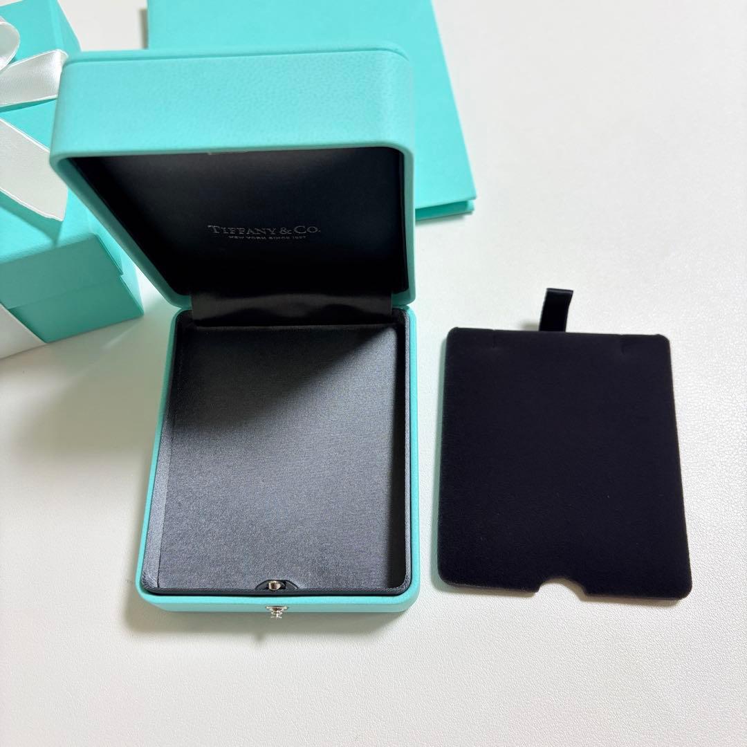 美品　ティファニー　ネックレスケース　空箱　リボン付き　ブルーボックス