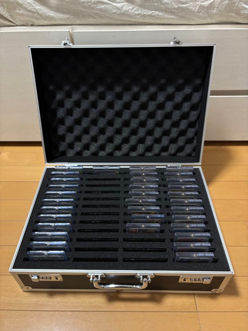 アタッシュケース　トレカ収納ケース