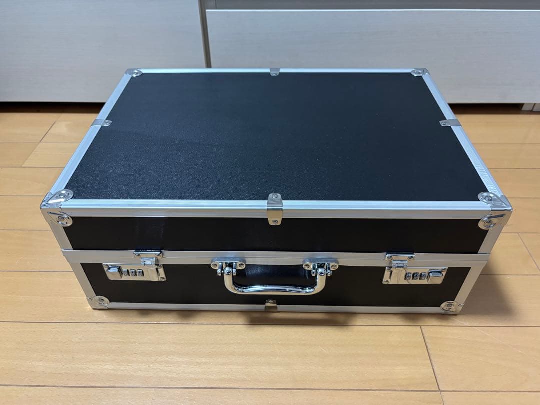 アタッシュケース　トレカ収納ケース