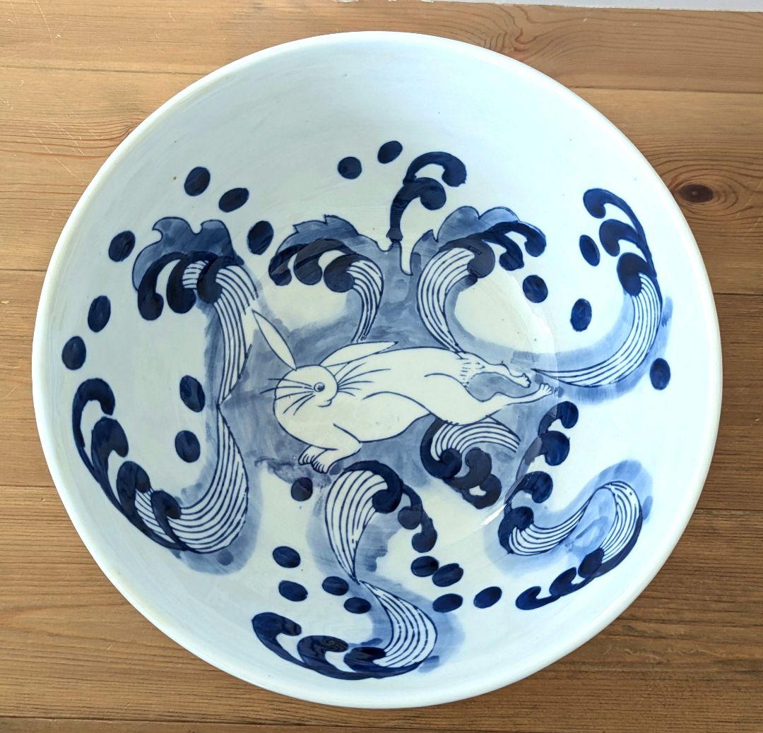 骨董　染付　波に白兎　 大鉢　睡蓮鉢　Antiques