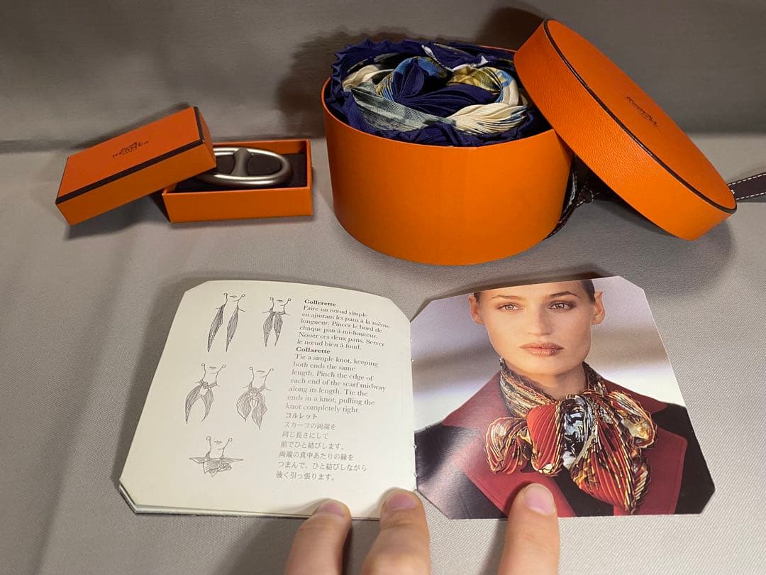HERMES プリーツスカーフ「カレ プリッセ」