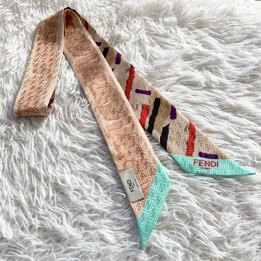 FENDI　フェンディ　FFロゴ　ズッカモチーフ　バッグモチーフ　ラッピー