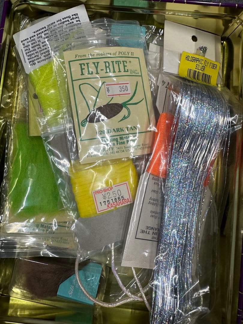 フライマテリアルセット 多様なアイテム　釣り　まとめ売り　羽　釣具　仕掛け　自作