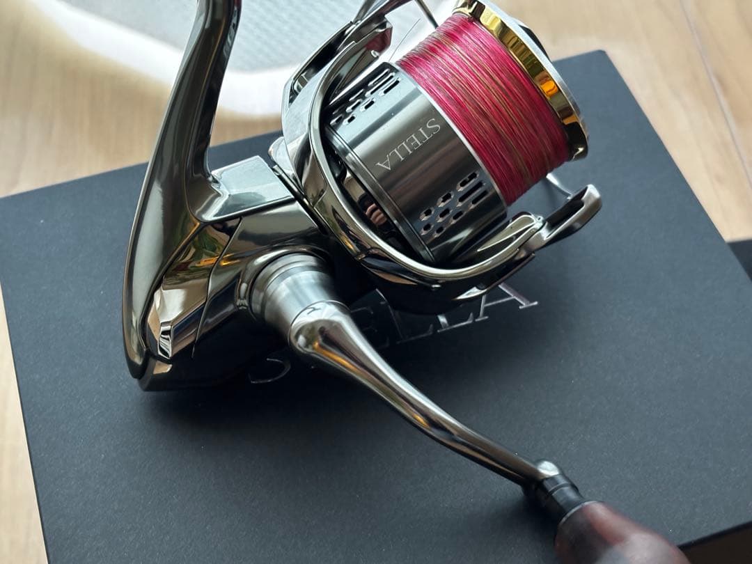 【美品】シマノ 18 ステラ 3000MHG SHIMANO STELLA