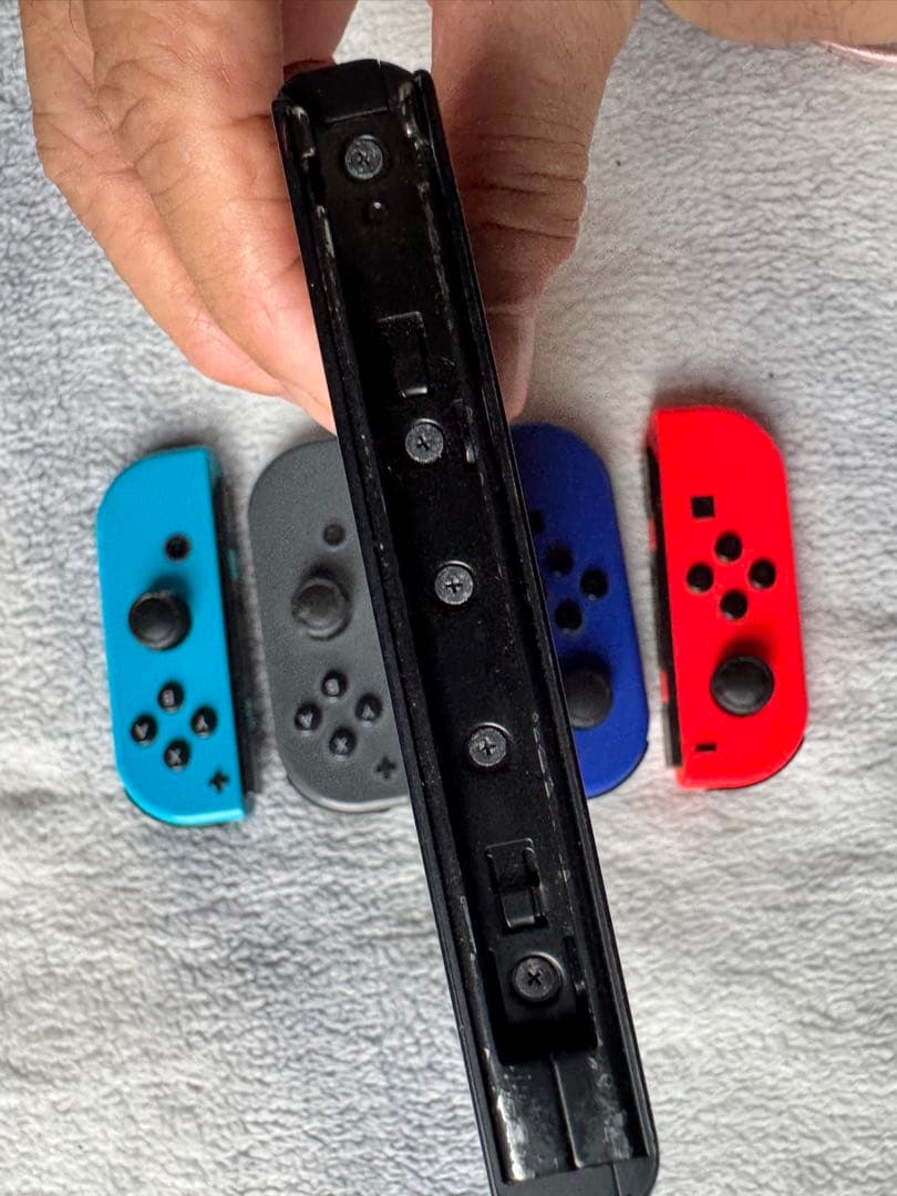 Nintendo Switch 本体とジョイコン4個セット