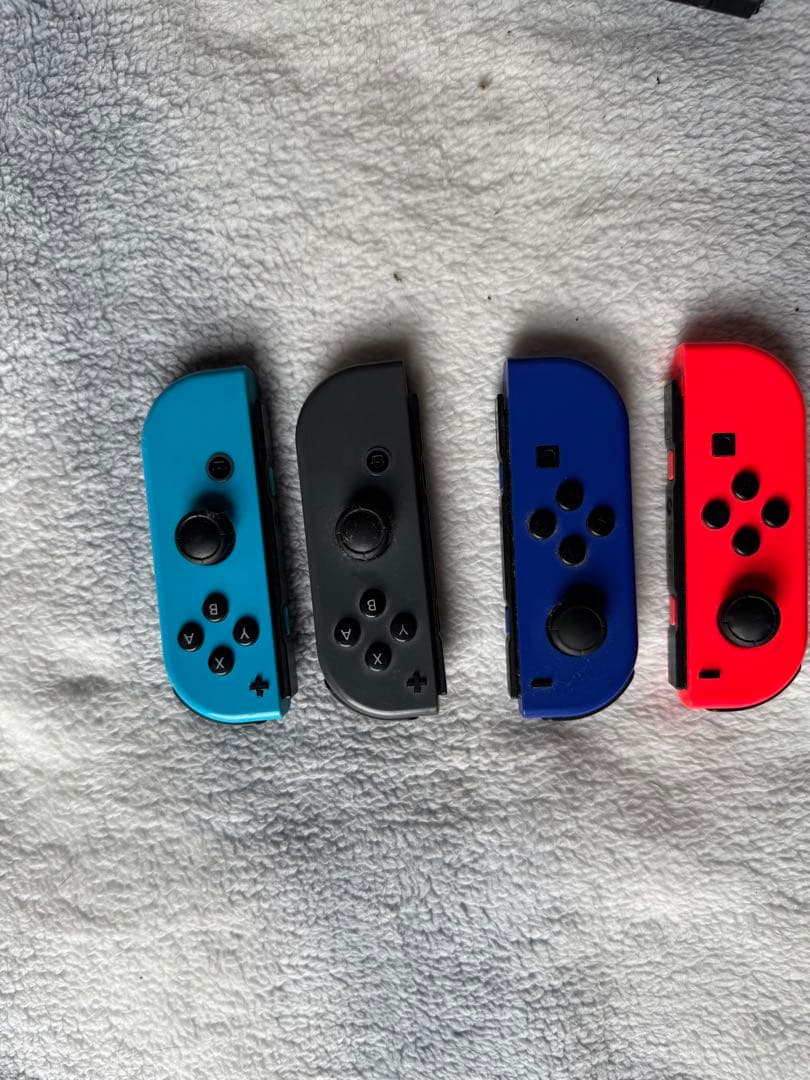 Nintendo Switch 本体とジョイコン4個セット