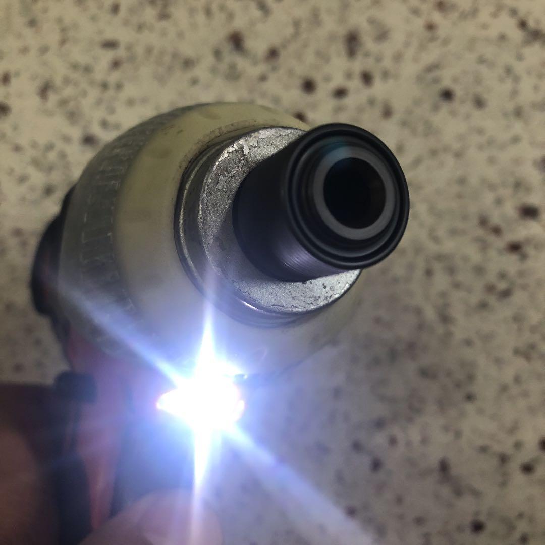 マキタインパクトドライバーTD130D本体のみmakita
