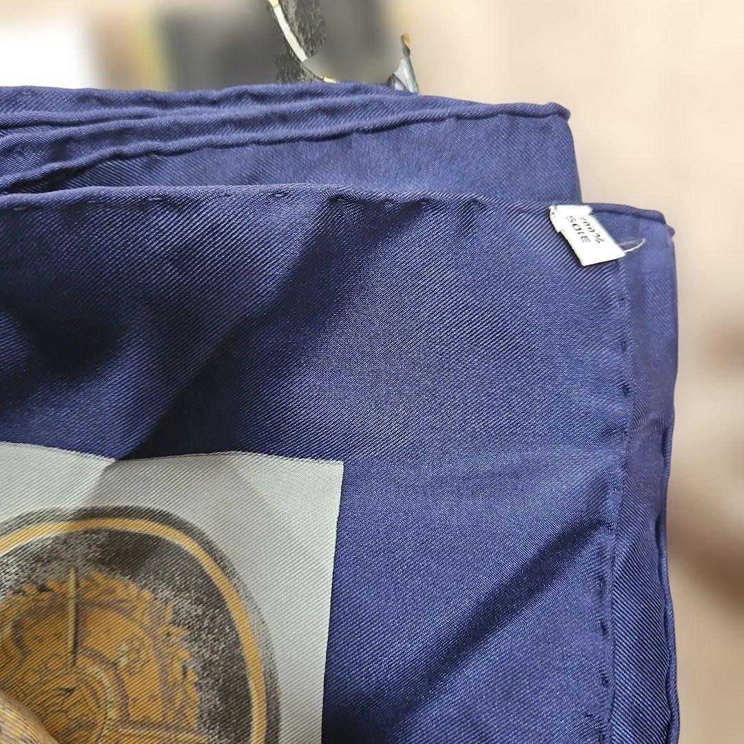 HERMÈS シルクスカーフ 馬具と騎士のデザイン