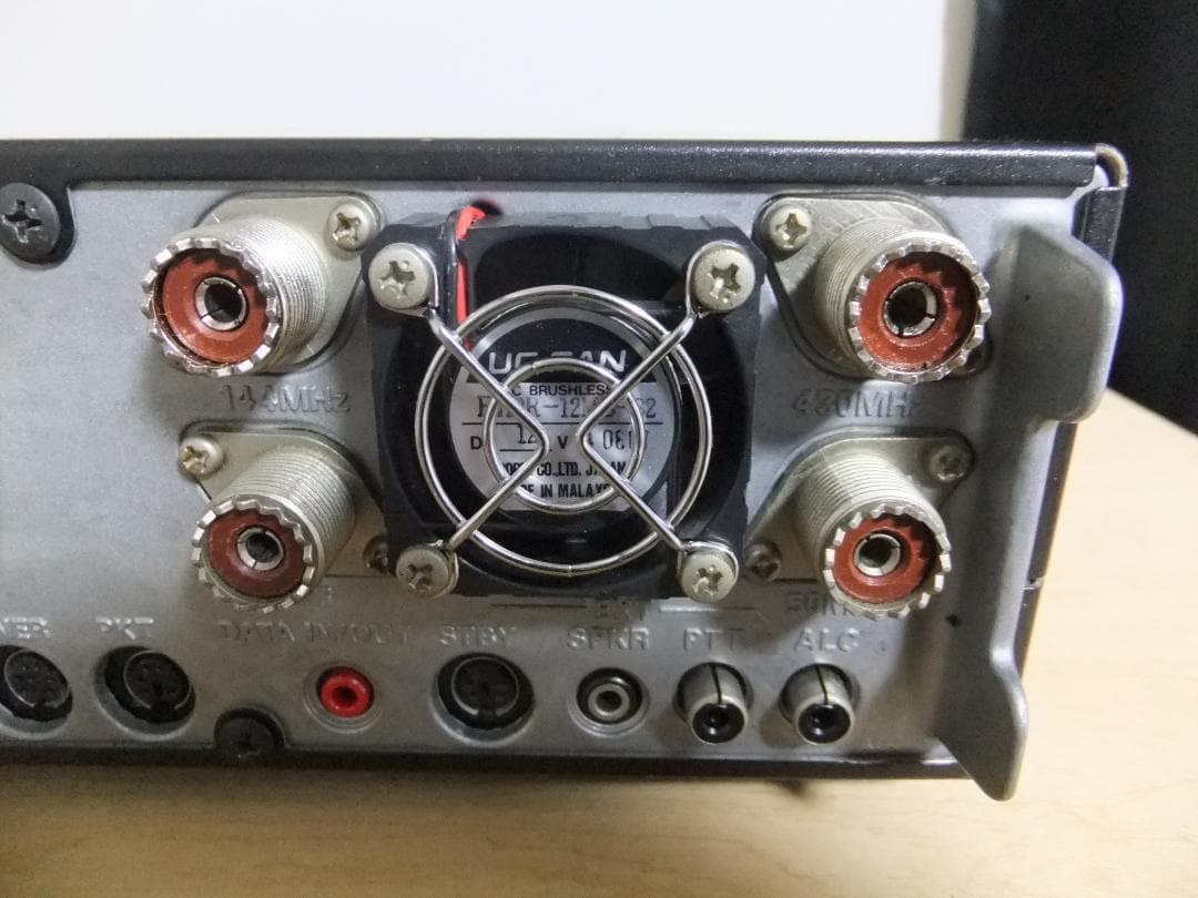 ☆カラー　ヤエス　HF～430MHz帯オールモード機　FT-847（現状）