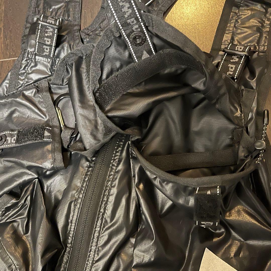 and wander utility pocket vest ブラック ベスト
