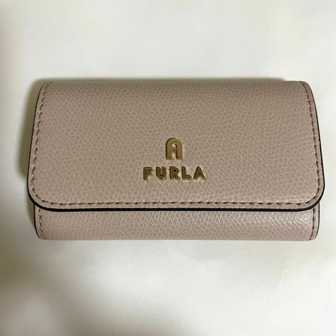 FURLA ベージュ レザー キーケース