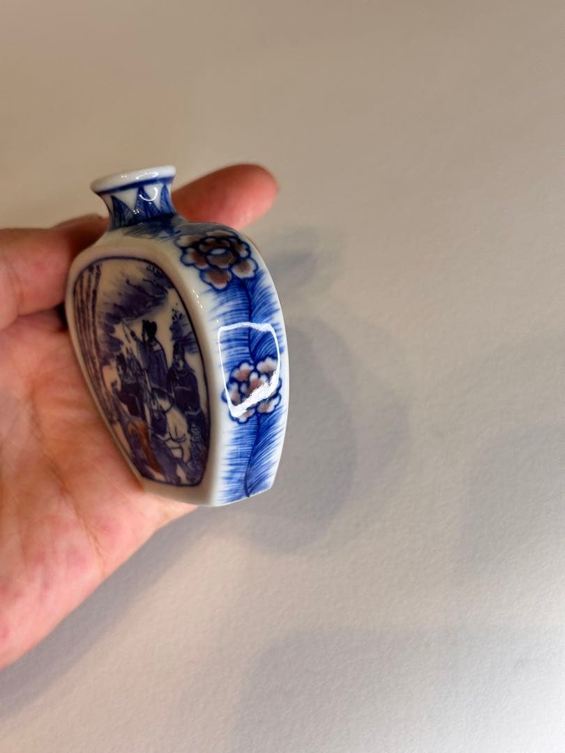 清代青花 鼻煙壺 人物と風景図