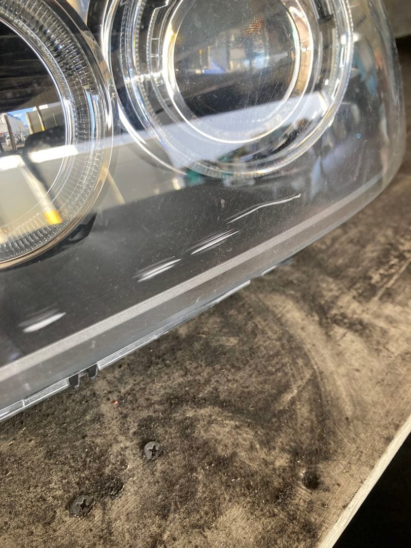  E90後期　純正ヘッドライト左側