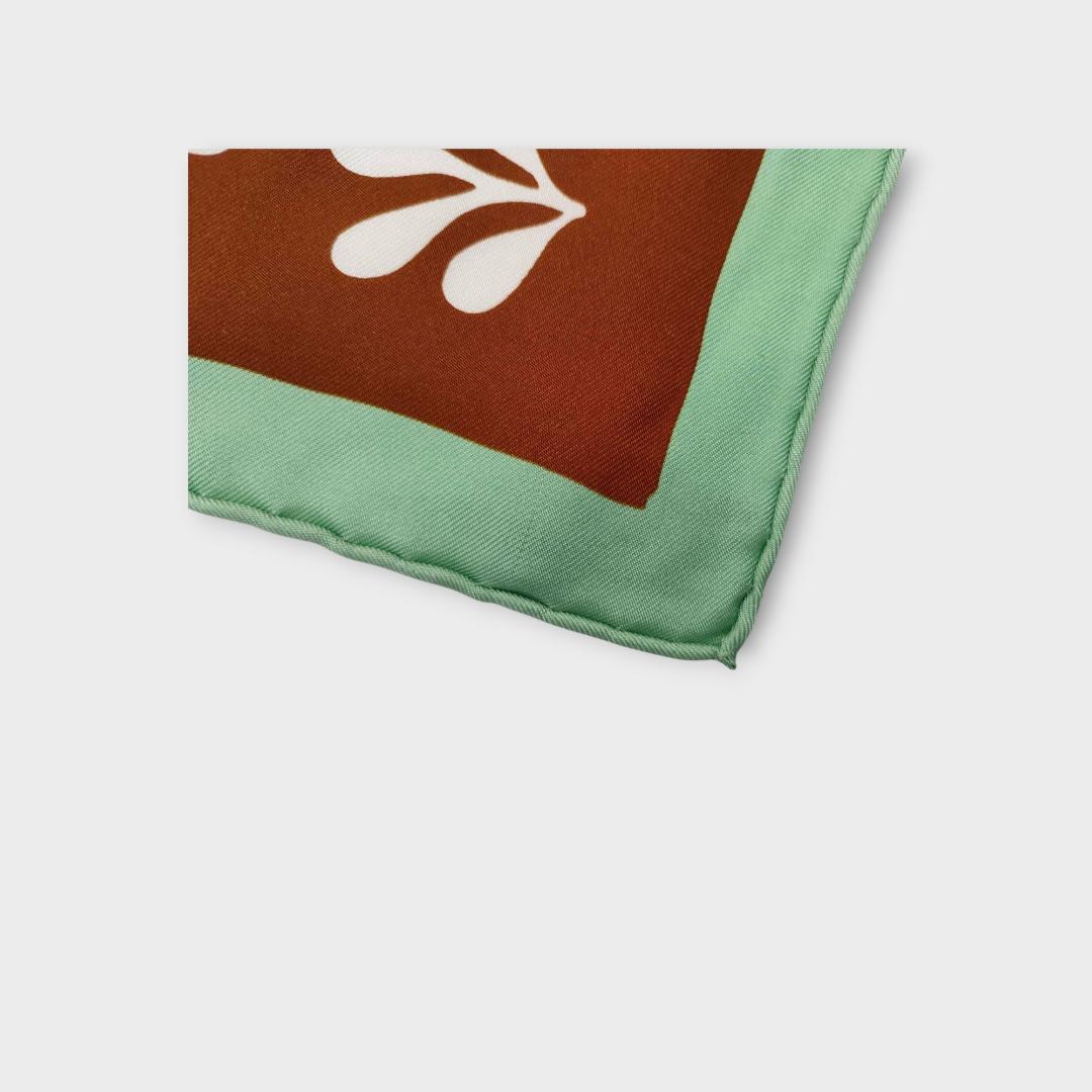 HERMES エルメス カレ スカーフ 葉柄　ブラウン　グリーン