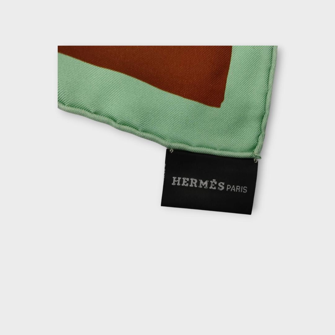 HERMES エルメス カレ スカーフ 葉柄　ブラウン　グリーン