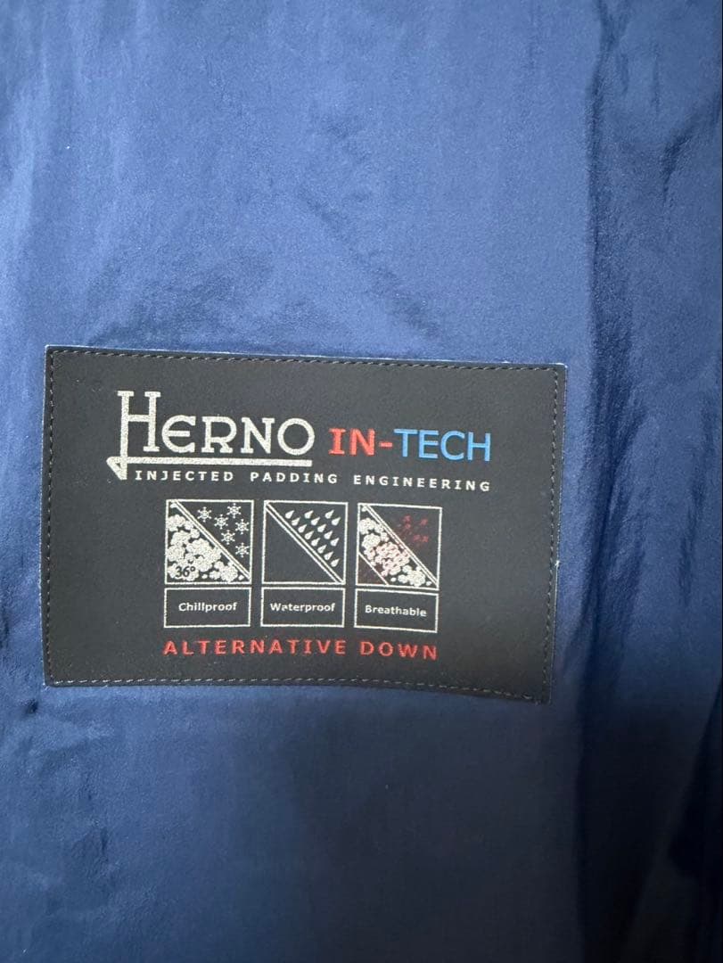 HERNO (ヘルノ)ネイビー ダウンベスト