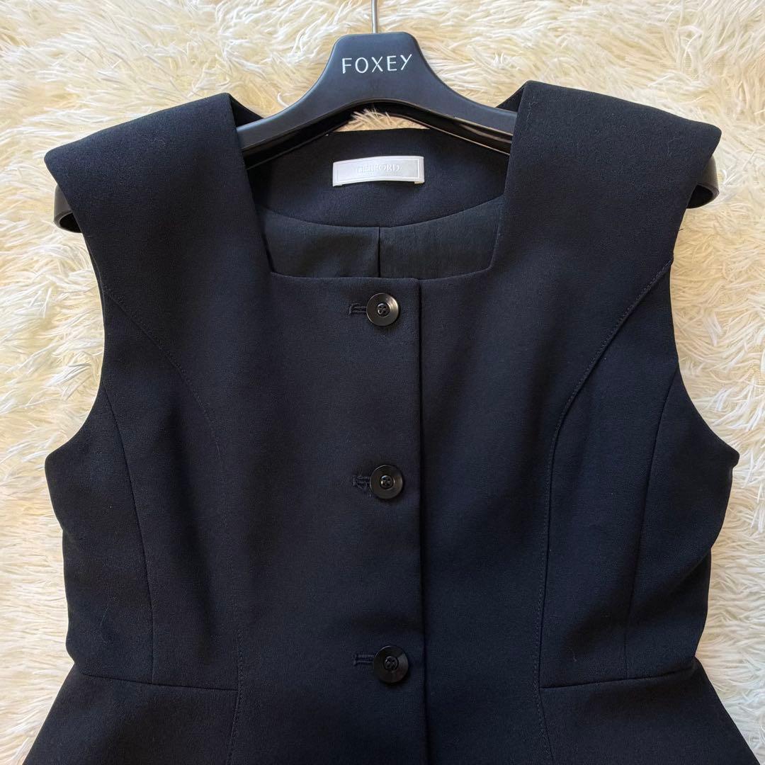 美品　CELFORD セルフォード ペプラムベスト　ジレベスト　ネイビー