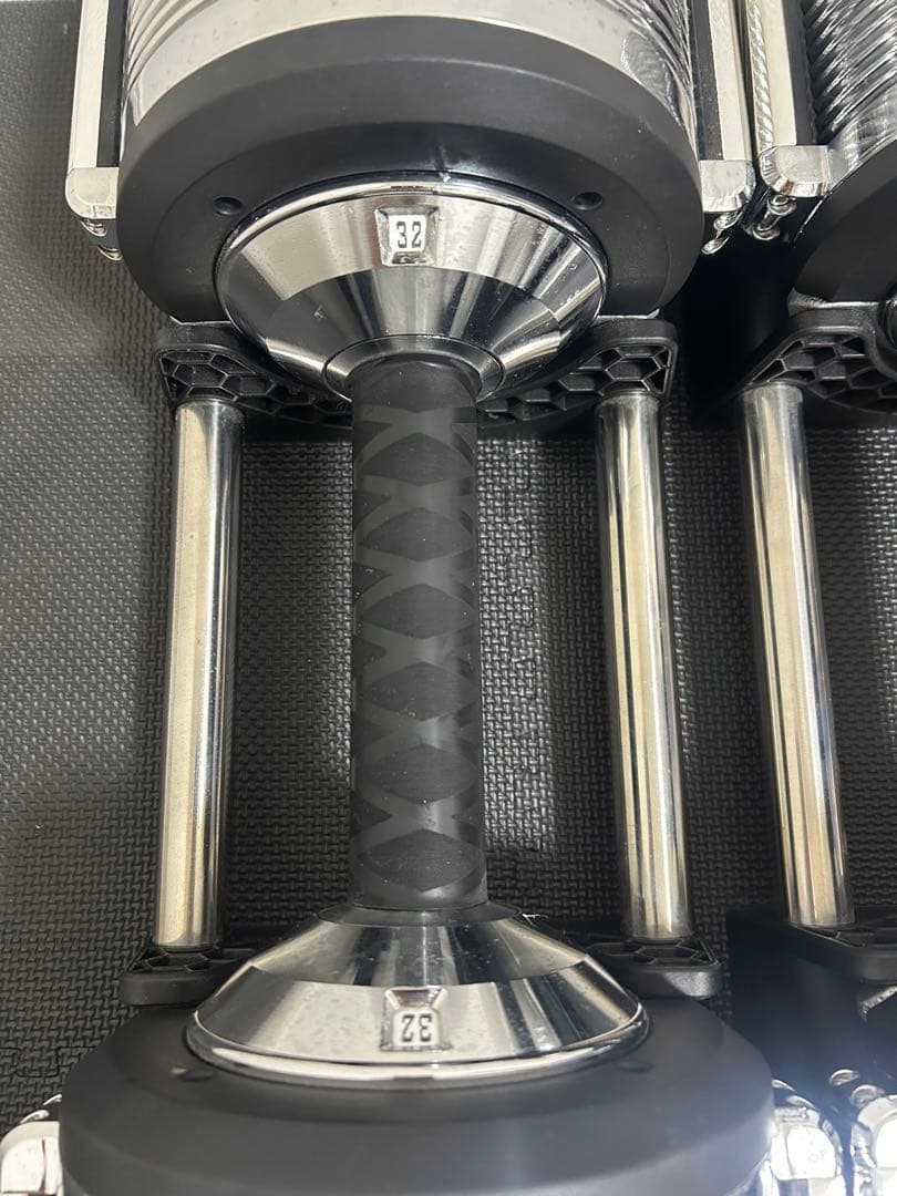 Lysin 可変式ダンベル 最大32kg 引き取り限定愛知