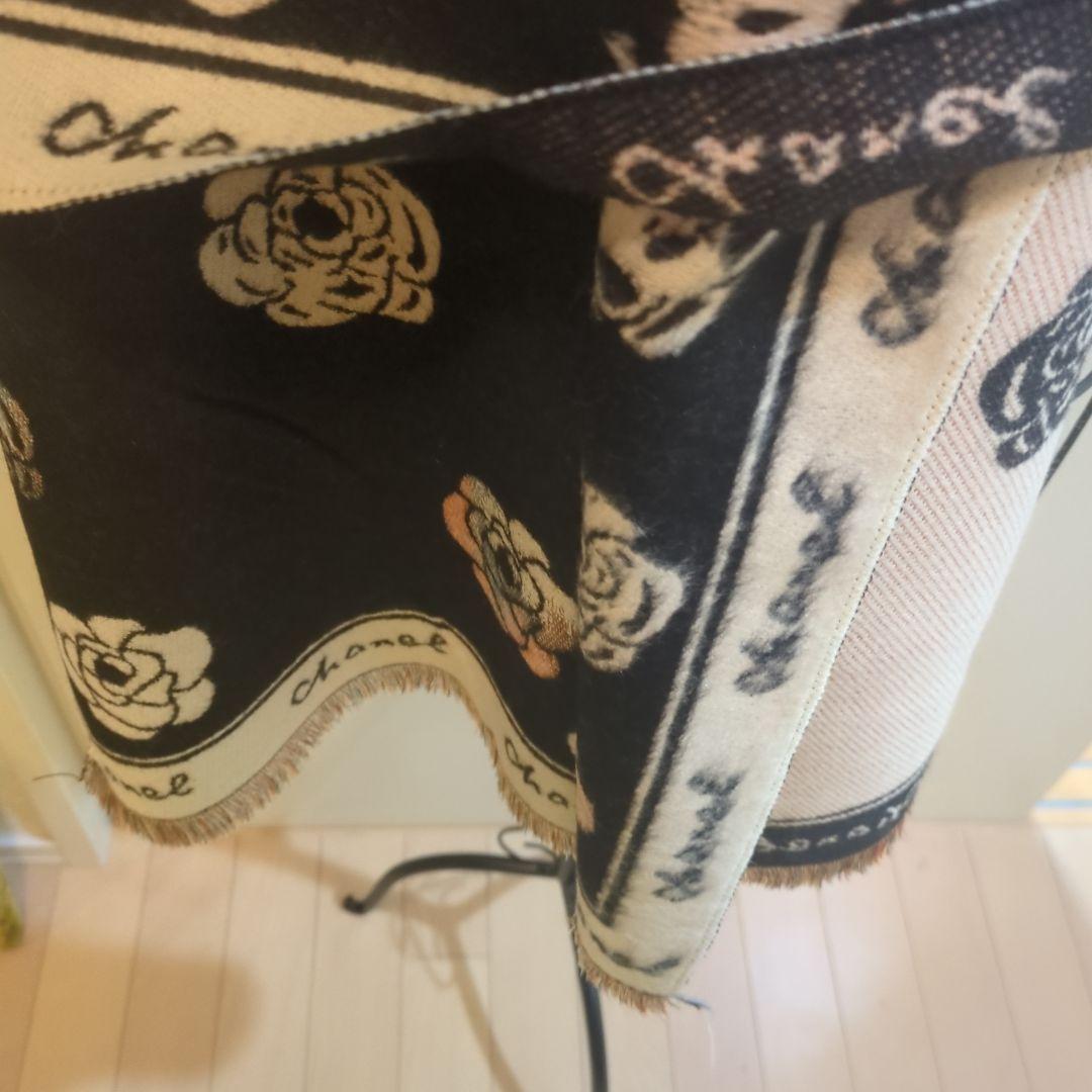 Nページ Chanel ロゴ 花柄 スカーフ