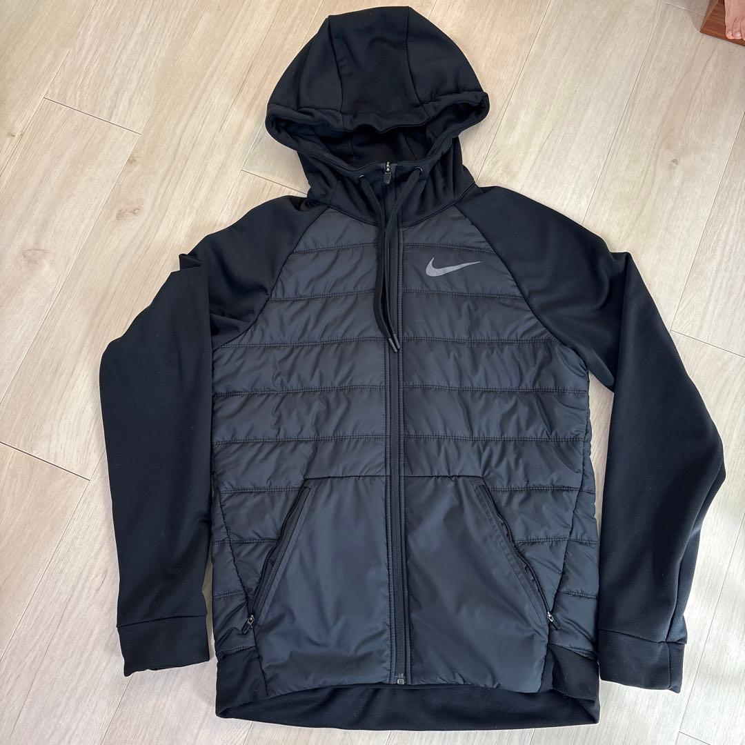 ナイキ NIKE THERMA WNTRZD フルジップ フーディ 美品 黒 S