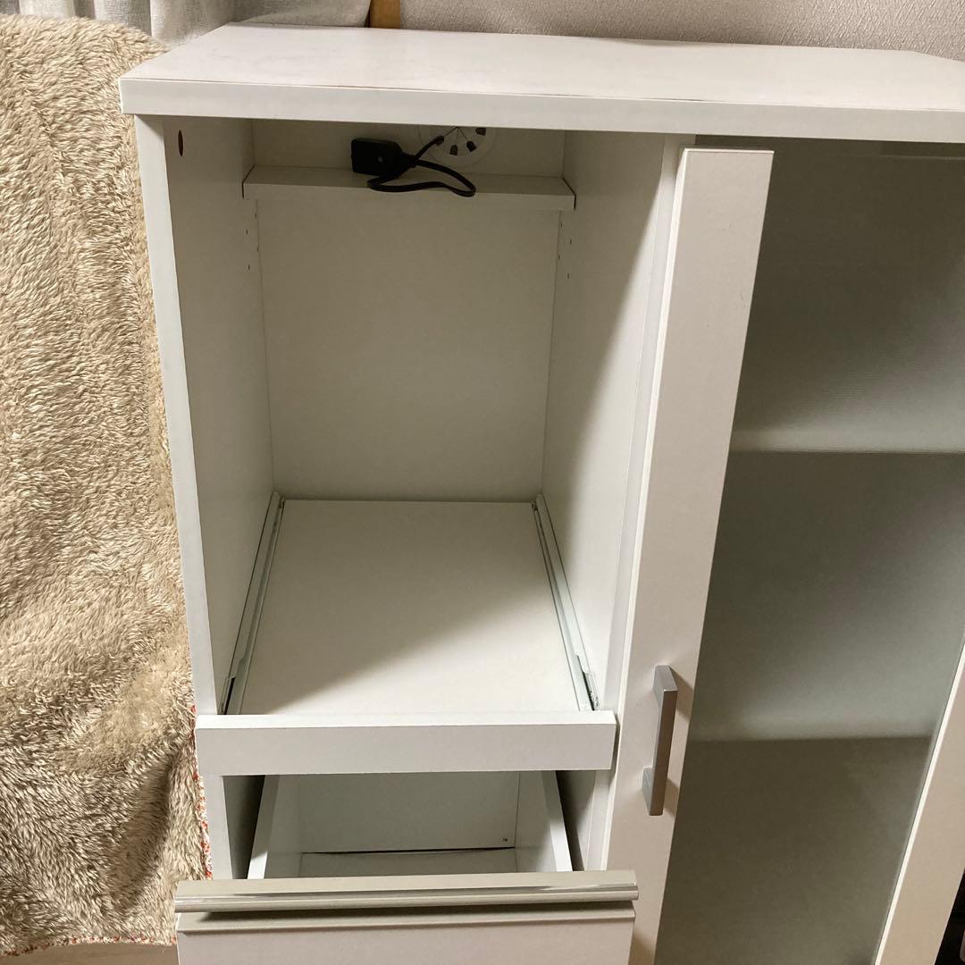 【出品３月14日迄】ニトリ　レンジ台　【送料込】60センチ