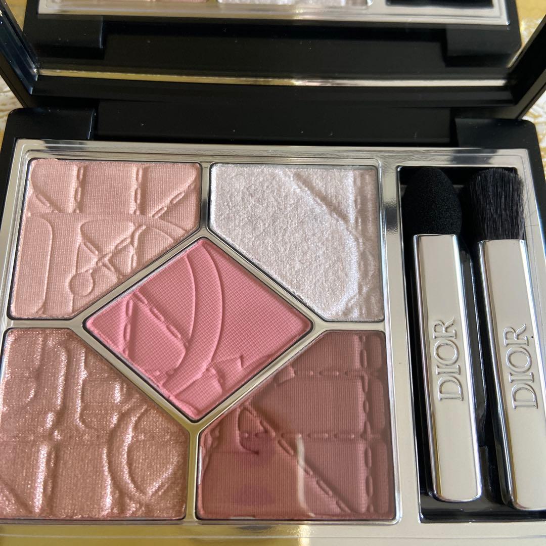 Dior アイシャドウ　サンククルール　857 ローズオーガンザ
