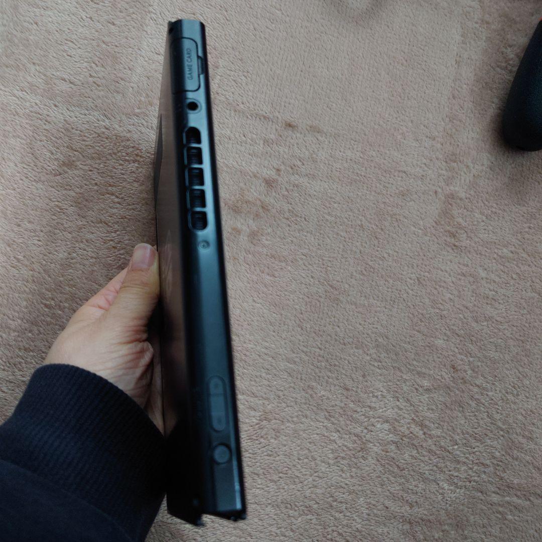 Nintendo Switch 本体 中古　おまけ携帯ケース・コントローラー付き
