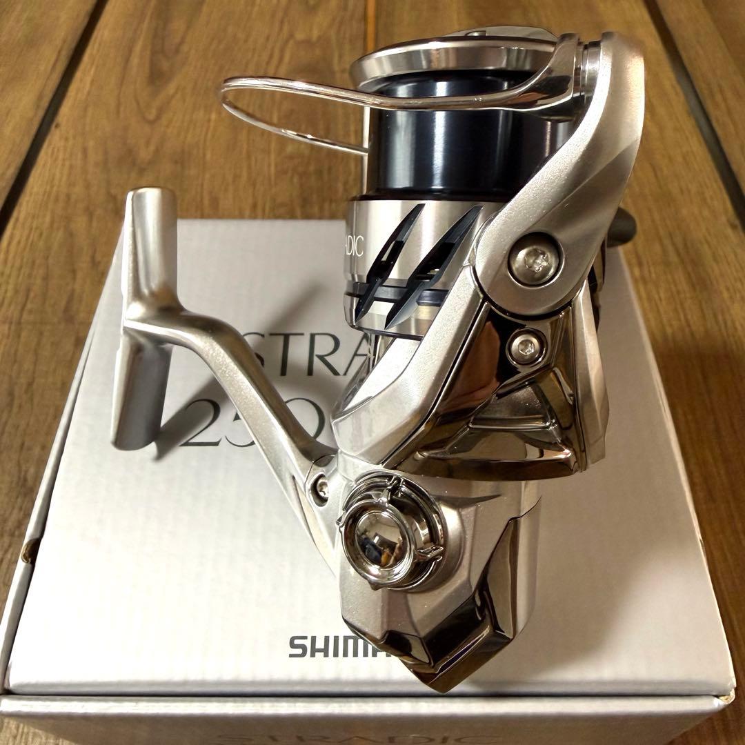 23 ストラディック 2500SHG SHIMANO シマノ STRADIC