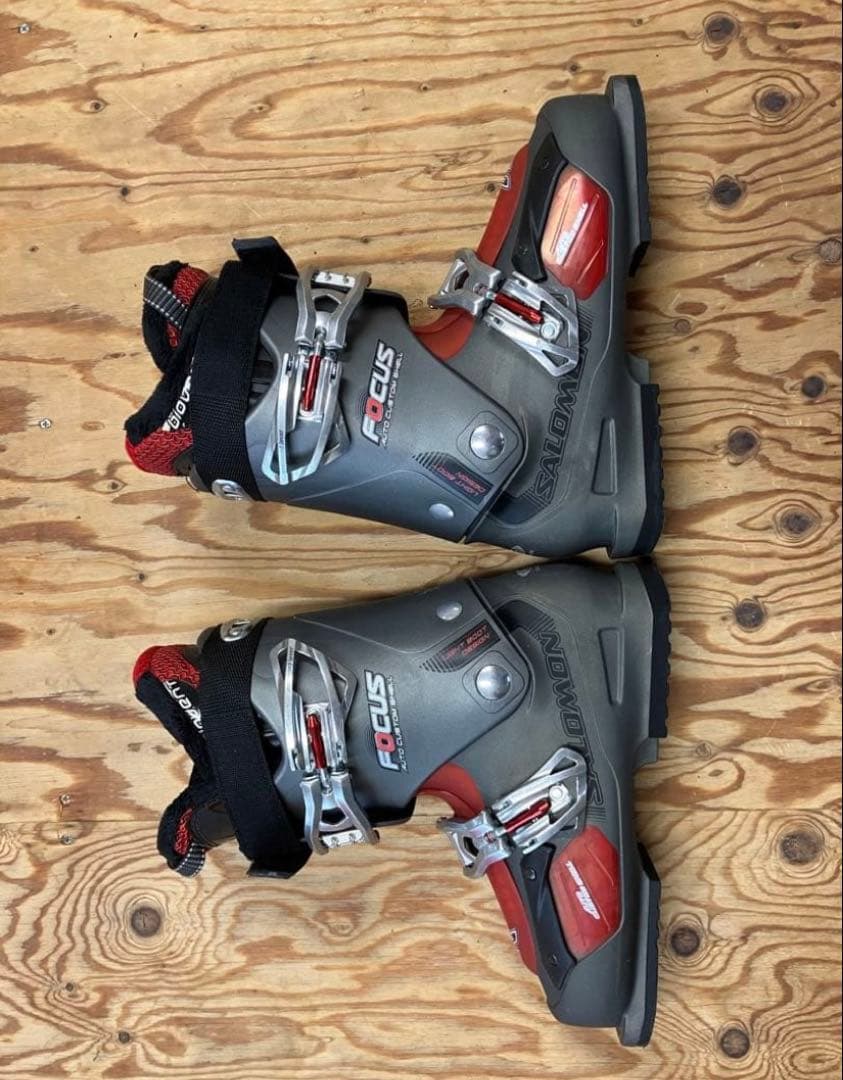 メミ Salomon スキーブーツ
