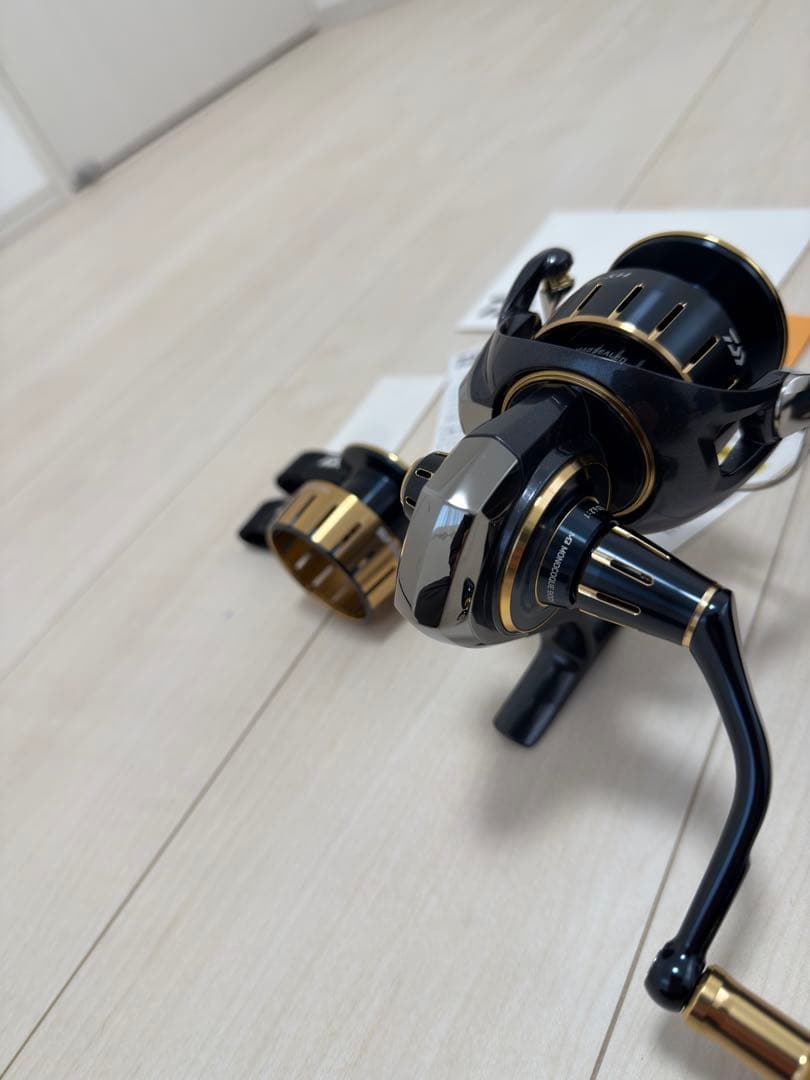 23 SALTIGA 5000 XH 新品未使用 SLP替えスプール付き！
