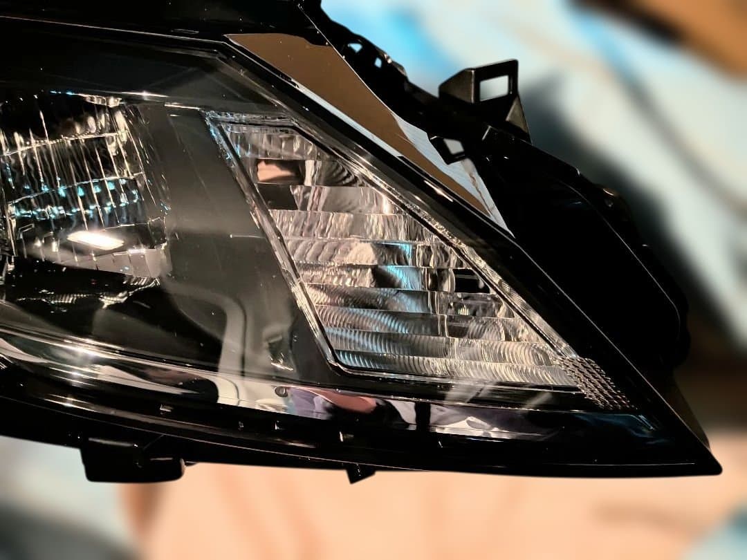 日産ノート E-13 右LEDヘッドライト 新品未使用品