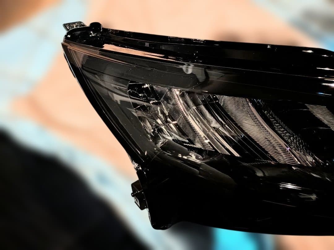 日産ノート E-13 右LEDヘッドライト 新品未使用品