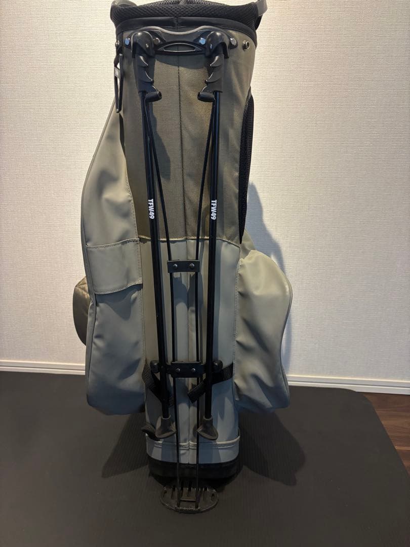 TFW49 スタンド式ゴルフバッグ &ドライバーヘッドカバー