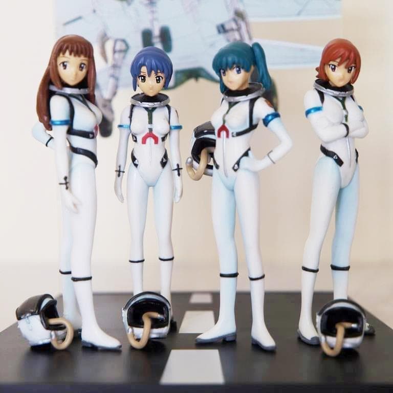 ストラトス・フォー DVD 全巻（18巻）＆フィギュア、エプロンセット アニメ