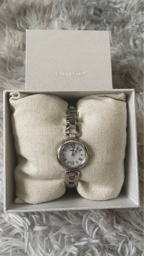 SEIKO レディース時計 SWFA51 シルバー