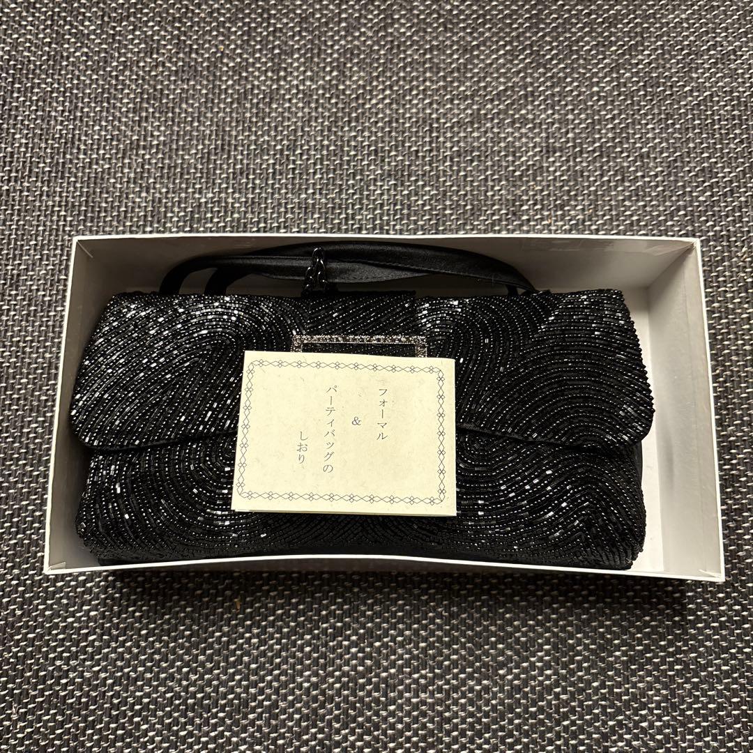 【美品】東京ソワールパーティーバッグ ビーズ ブラック クラッチバッグ 箱有