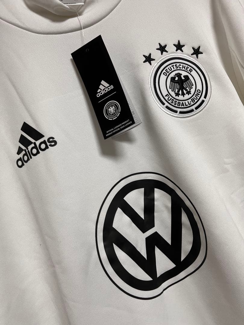 新品未使用タグ付サッカードイツ代表プラクティスシャツ長袖ユニフォームadidas