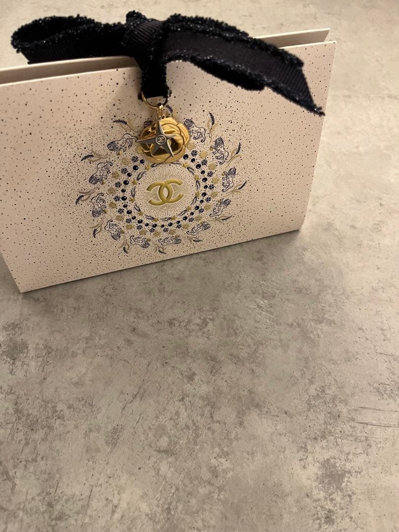 CHANEL ル　ルージュ　デュオ　ウルトラトゥニュ　186 ギフトボックス付き