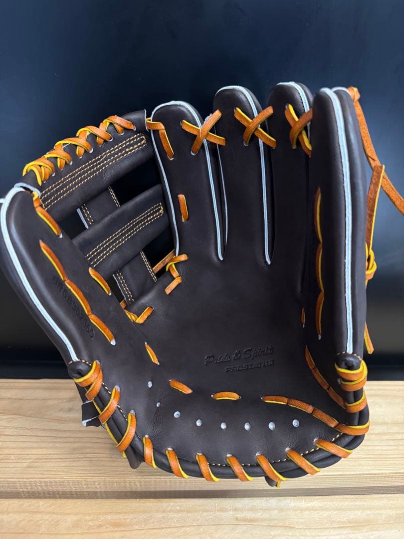超限定品！ゼット 軟式用グローブ 内野手用 定価33,000円税込