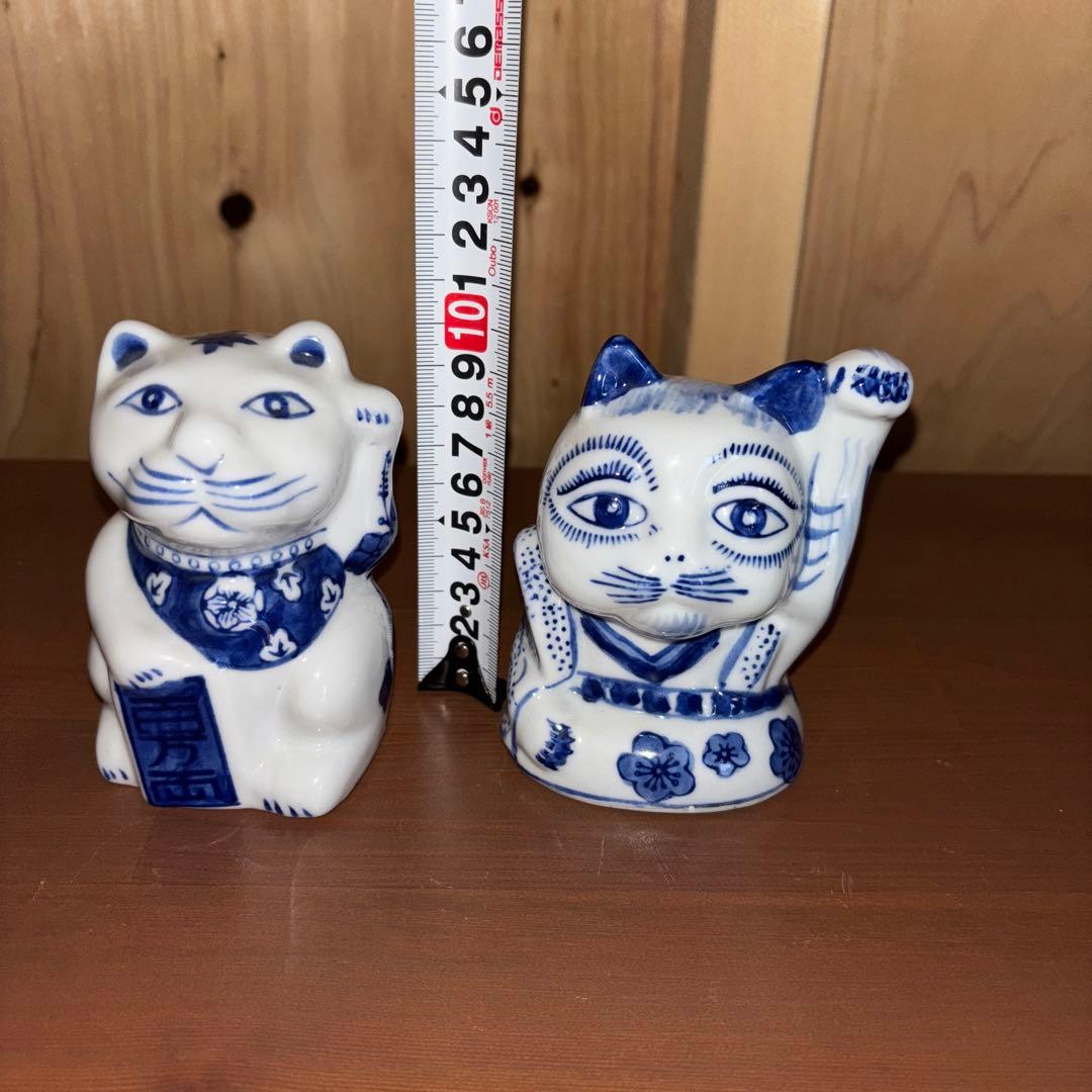 青白い花柄の招き猫セット レトロ