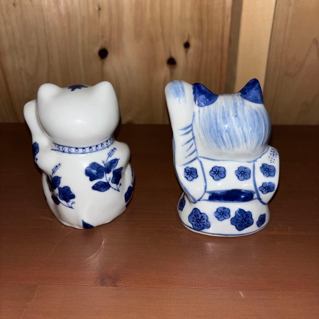 青白い花柄の招き猫セット レトロ