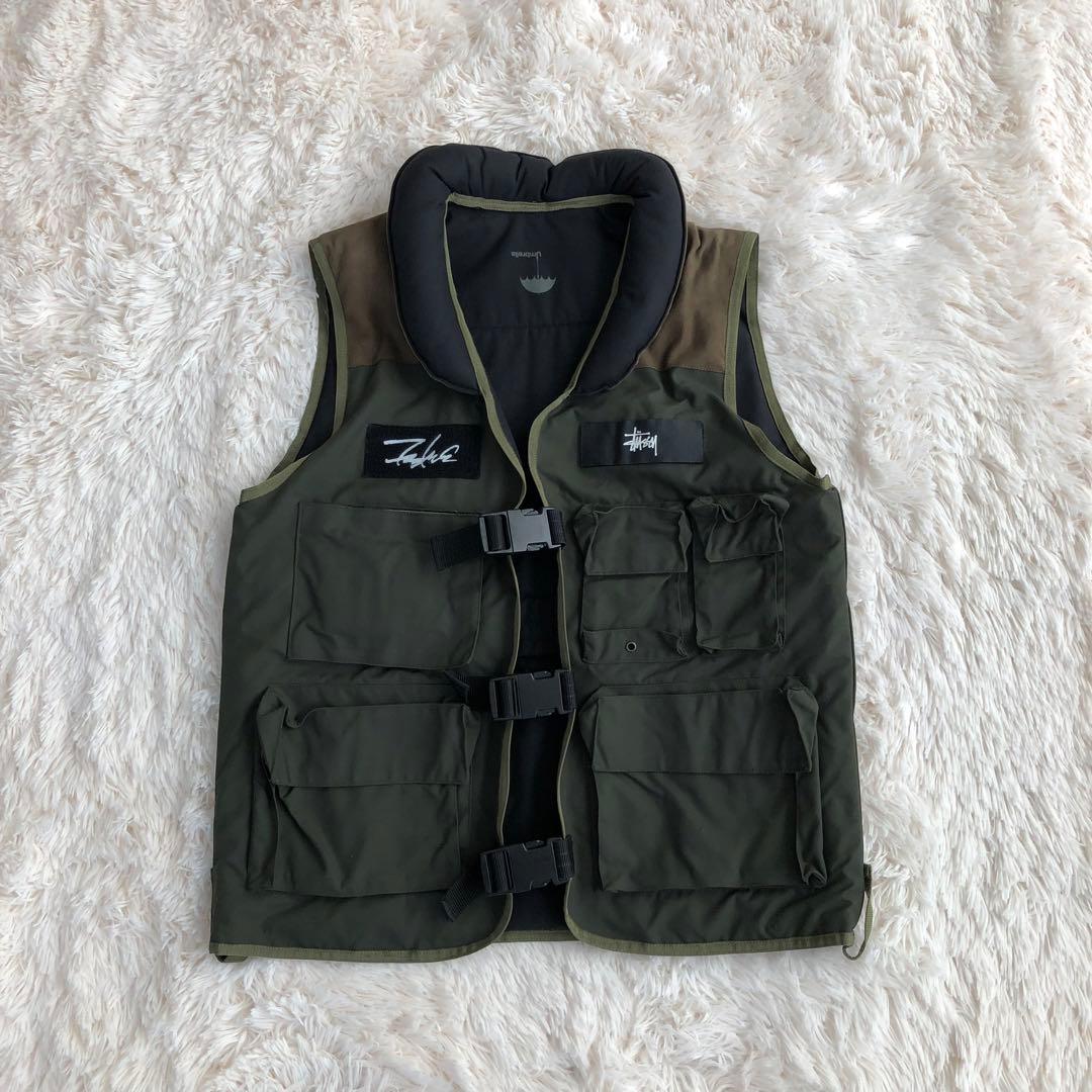 STUSSY×FUTURA中綿リバーシブルベストカーキブラックステューシー