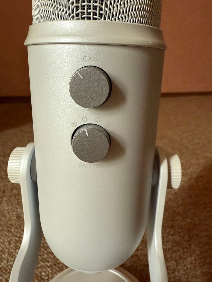 Blue Yeti コンデンサーマイク　ホワイト