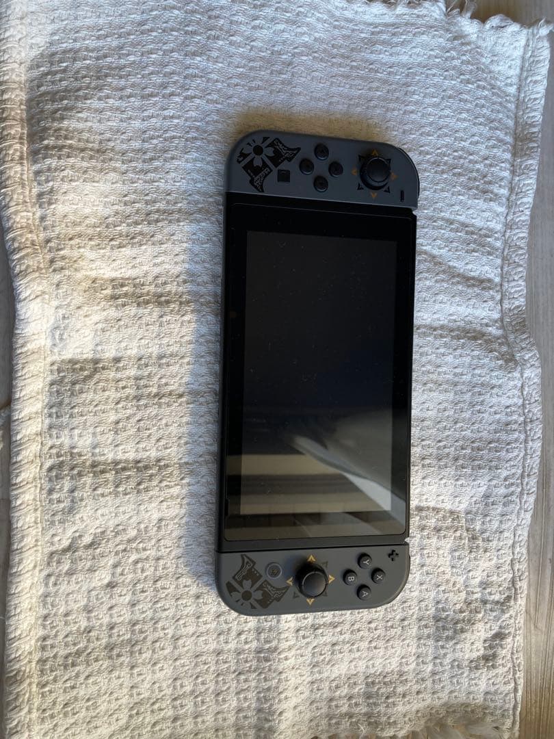 美品　ニンテンドースイッチ モンハン ゲーム機 任天堂