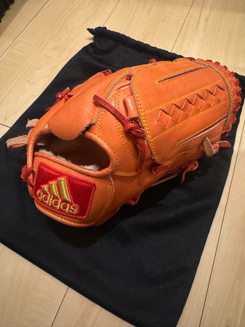 adidas 硬式　投手用グローブ　右投げ