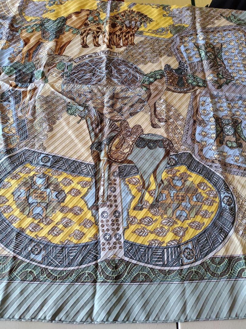 エルメス　スカーフ　プリーツカレ