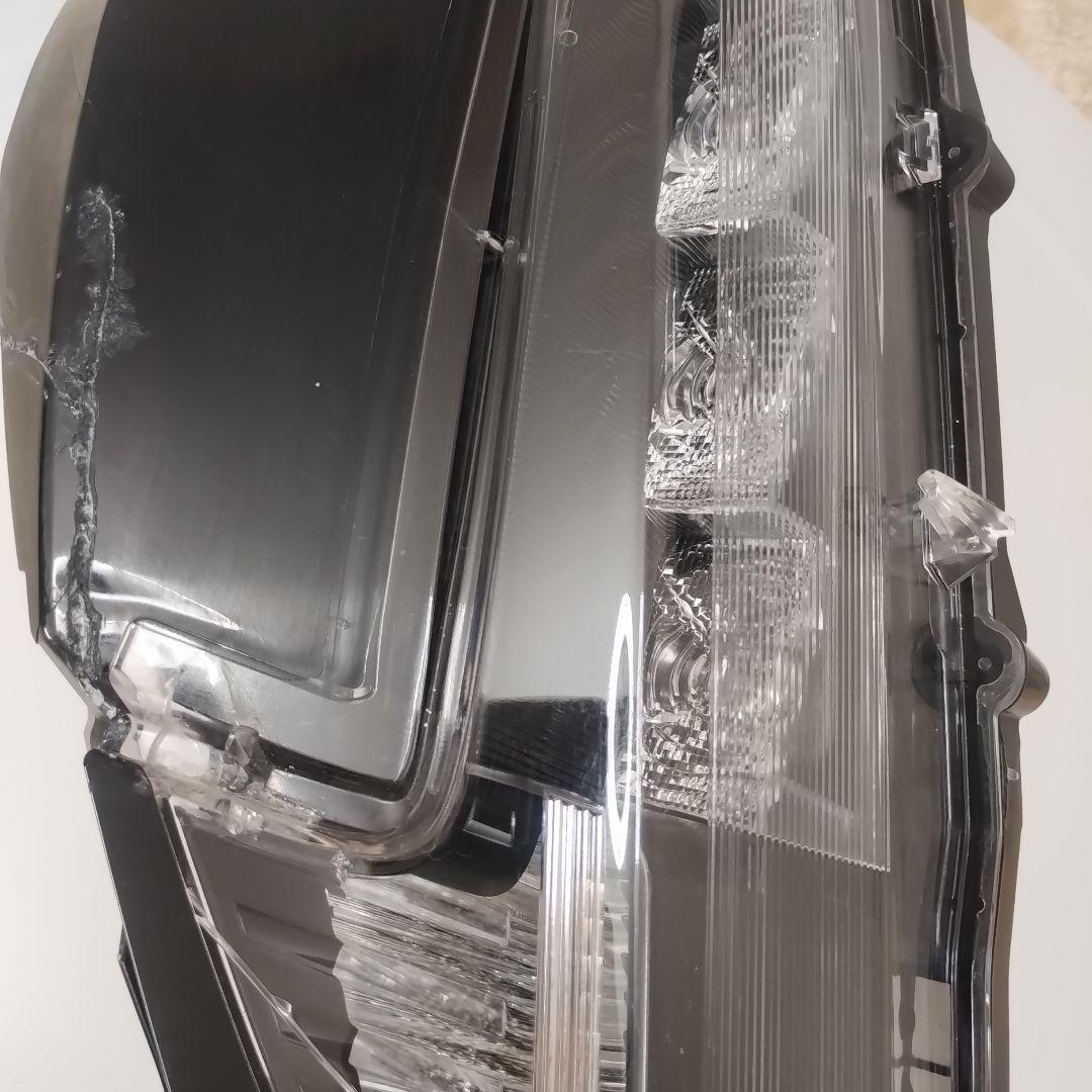 50プリウス52プリウス　プリウスphv GRスポーツ　サイドテールレンズ　右